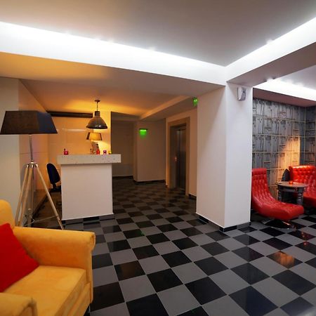 Apart Hotel Vlad Tepes Braşov Buitenkant foto