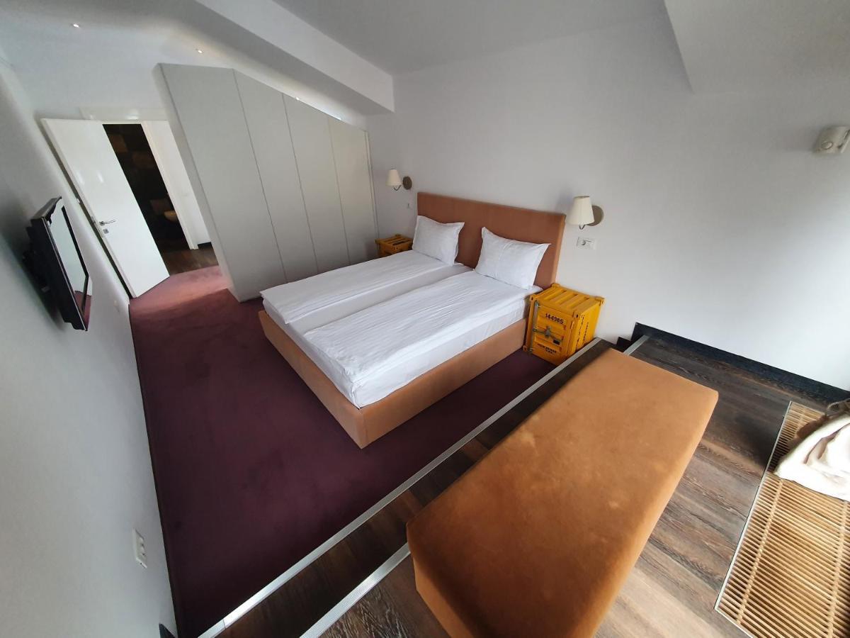 Apart Hotel Vlad Tepes Braşov Buitenkant foto