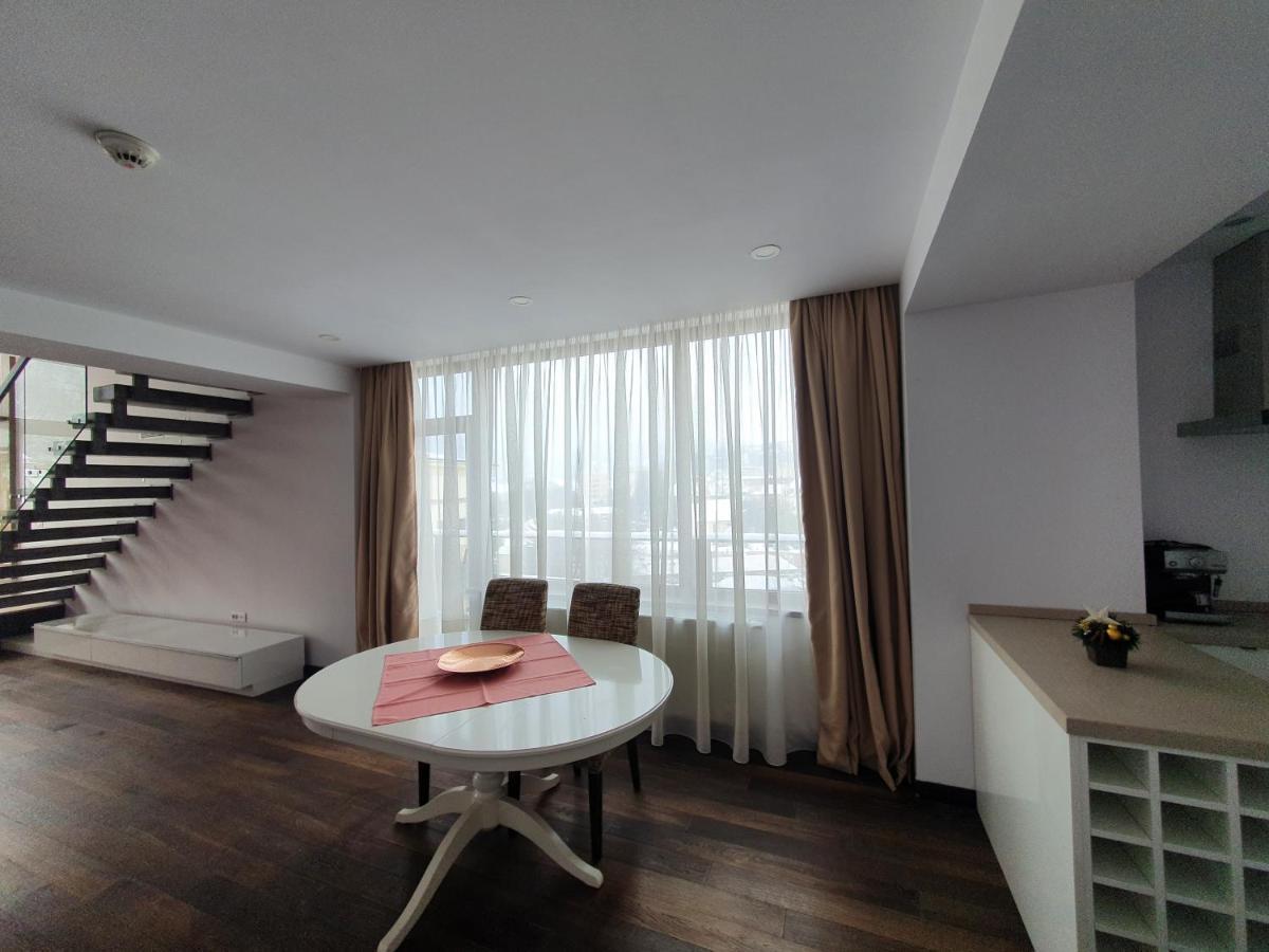 Apart Hotel Vlad Tepes Braşov Buitenkant foto