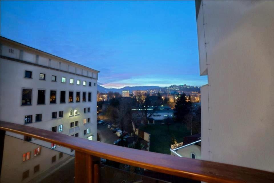 Apart Hotel Vlad Tepes Braşov Buitenkant foto