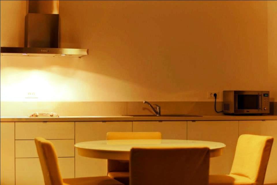 Apart Hotel Vlad Tepes Braşov Buitenkant foto