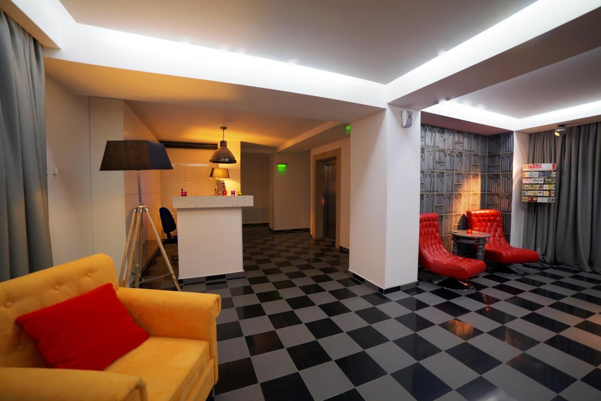 Apart Hotel Vlad Tepes Braşov Buitenkant foto