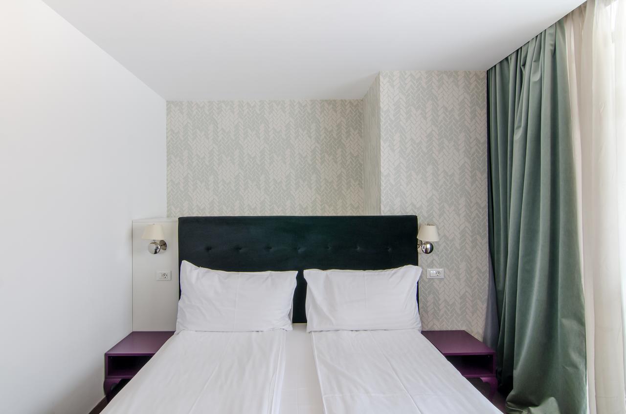 Apart Hotel Vlad Tepes Braşov Buitenkant foto