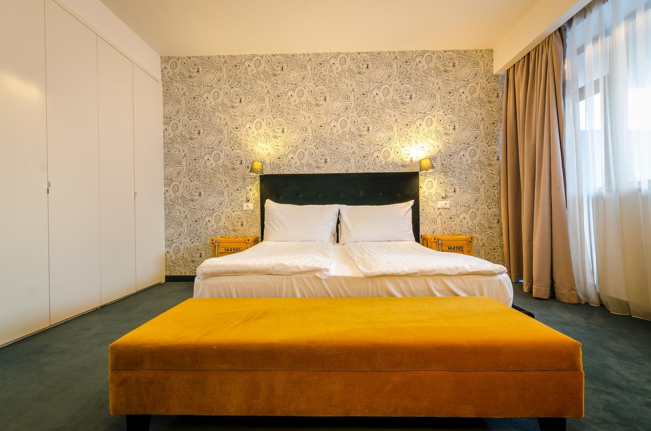 Apart Hotel Vlad Tepes Braşov Buitenkant foto