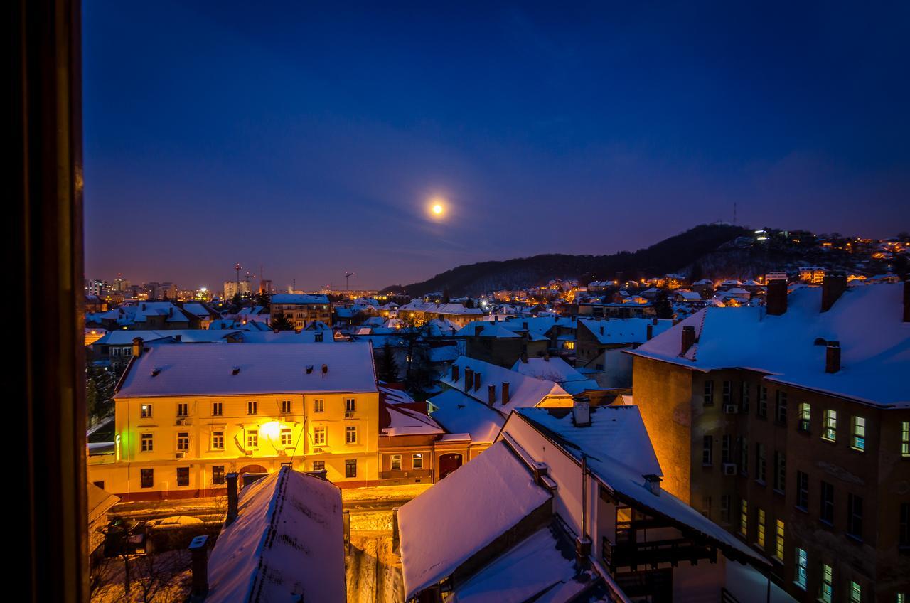 Apart Hotel Vlad Tepes Braşov Buitenkant foto