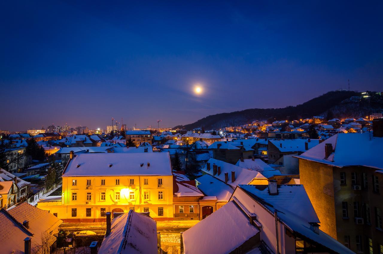 Apart Hotel Vlad Tepes Braşov Buitenkant foto