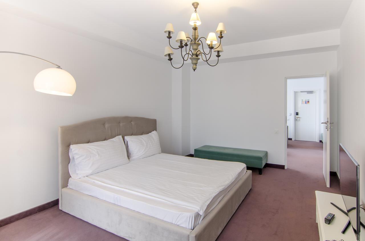 Apart Hotel Vlad Tepes Braşov Buitenkant foto