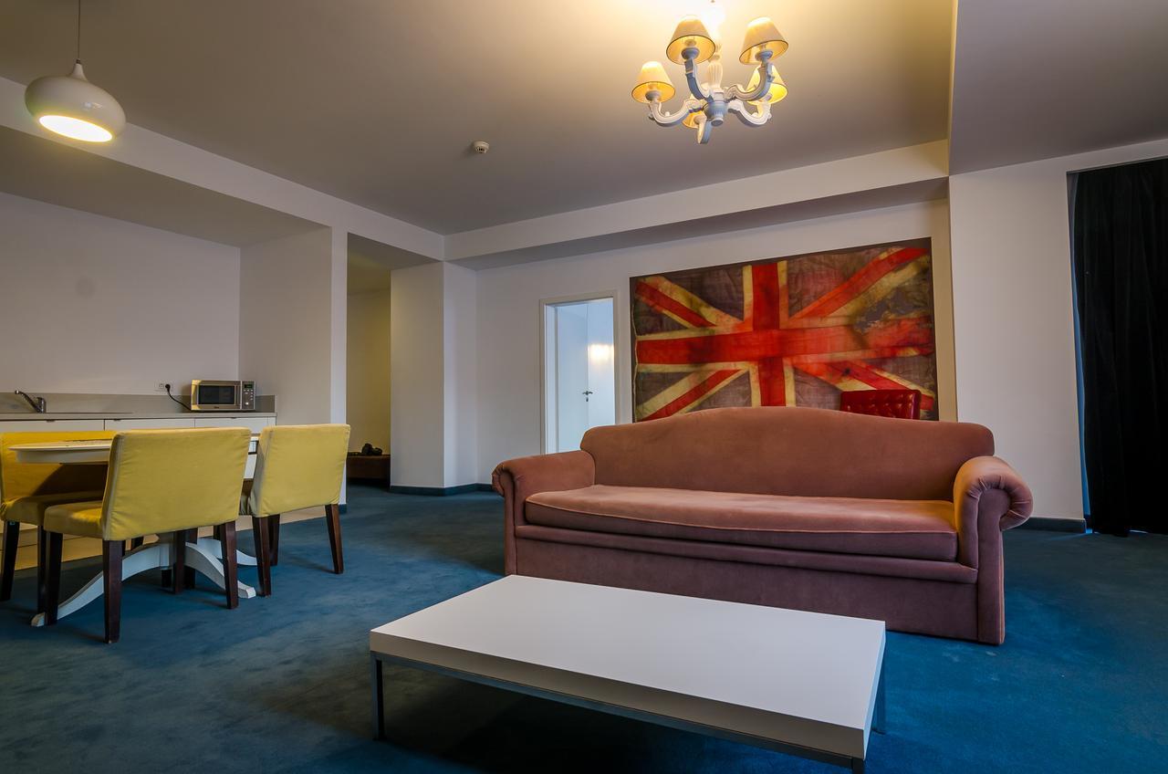Apart Hotel Vlad Tepes Braşov Buitenkant foto