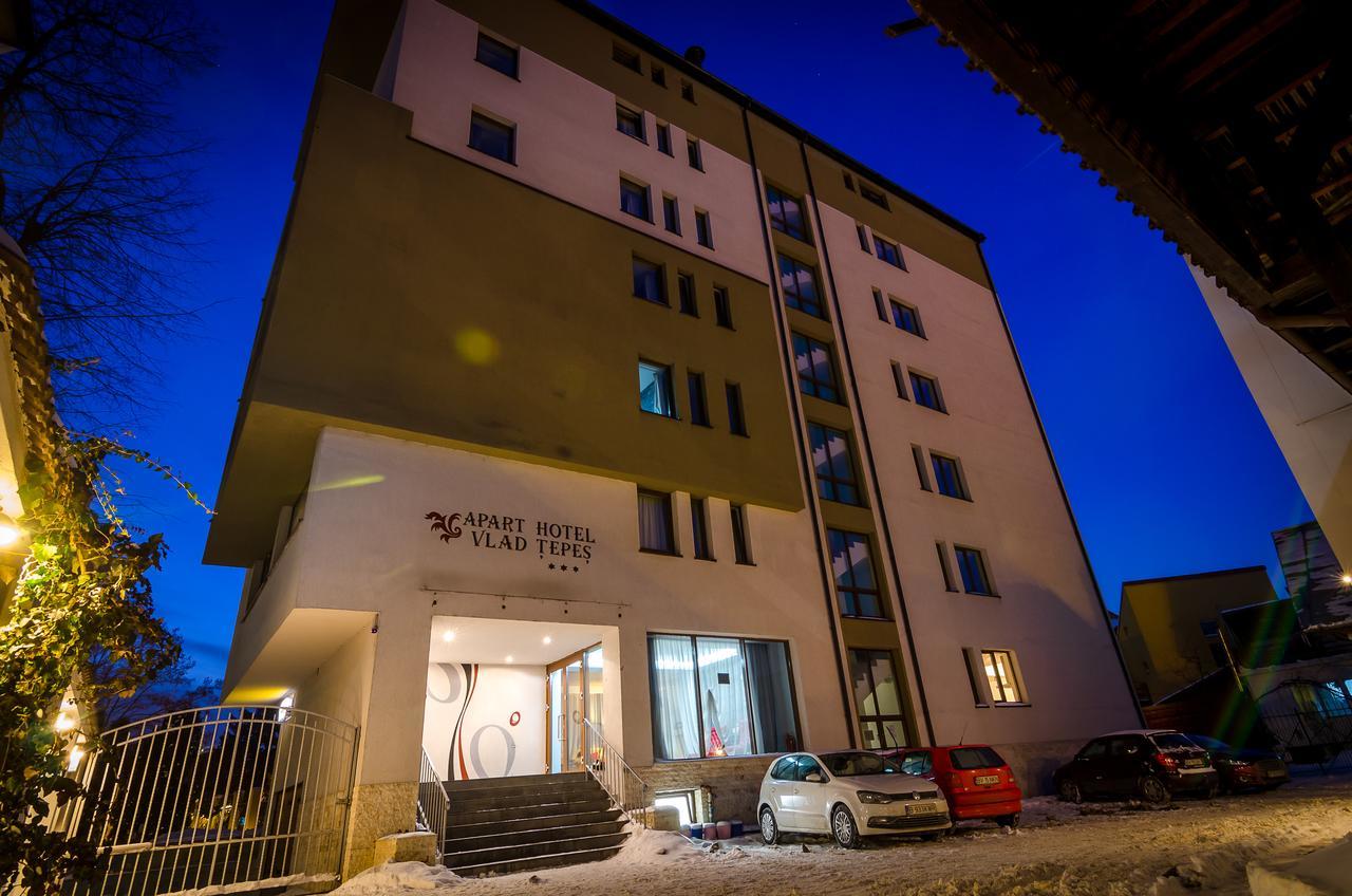Apart Hotel Vlad Tepes Braşov Buitenkant foto
