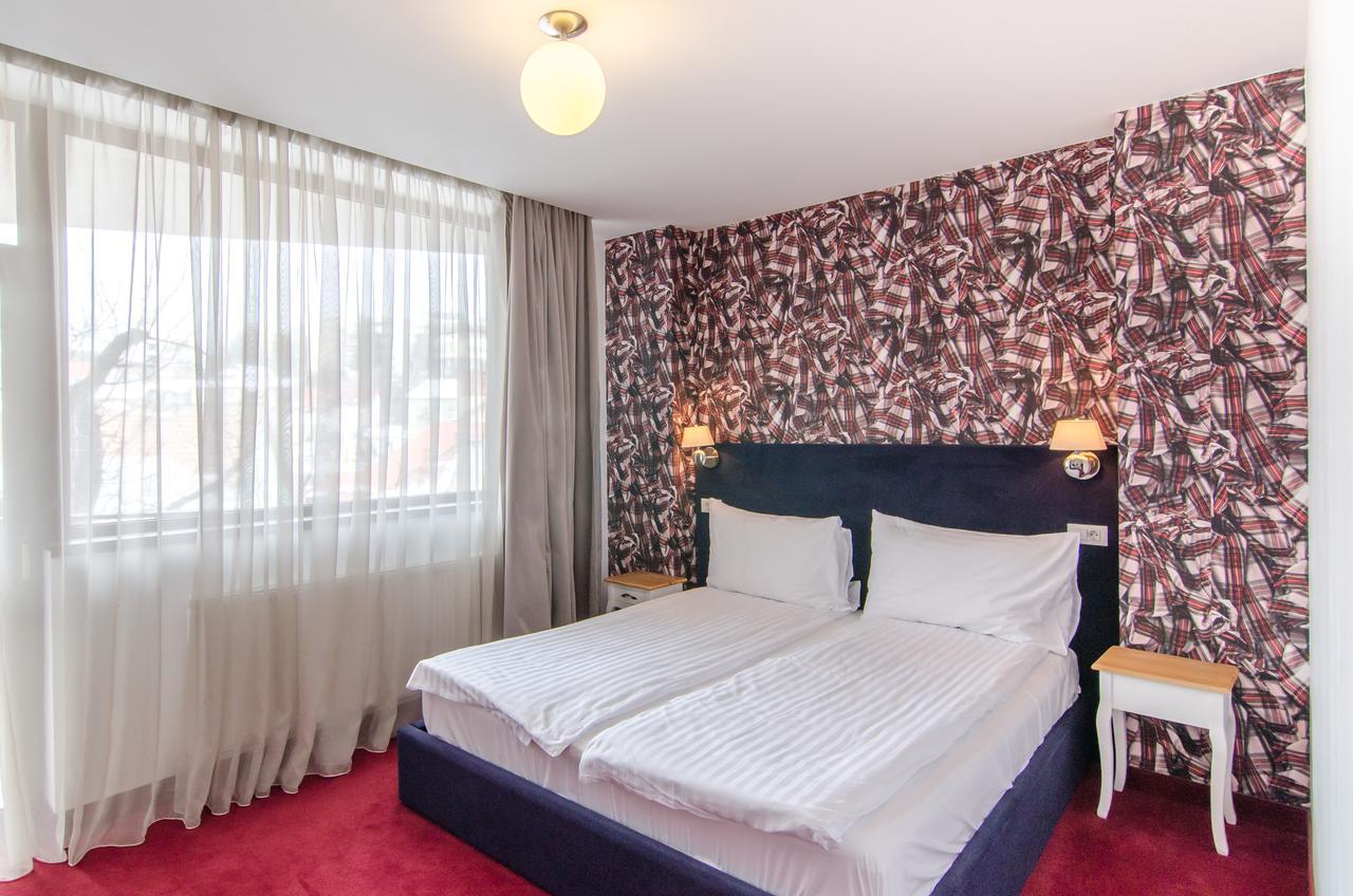 Apart Hotel Vlad Tepes Braşov Buitenkant foto