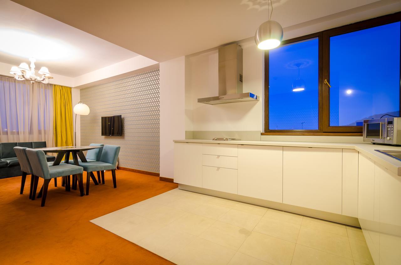 Apart Hotel Vlad Tepes Braşov Buitenkant foto