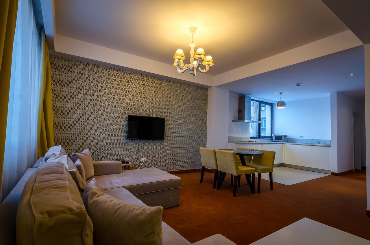 Apart Hotel Vlad Tepes Braşov Buitenkant foto