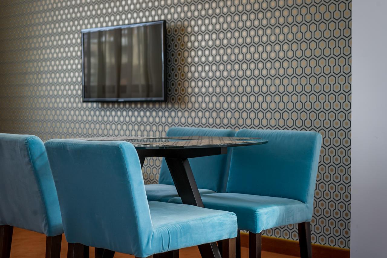 Apart Hotel Vlad Tepes Braşov Buitenkant foto