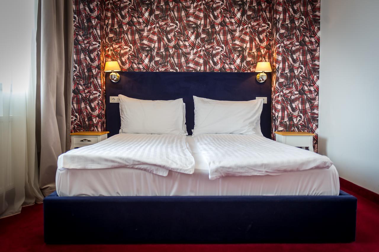 Apart Hotel Vlad Tepes Braşov Buitenkant foto