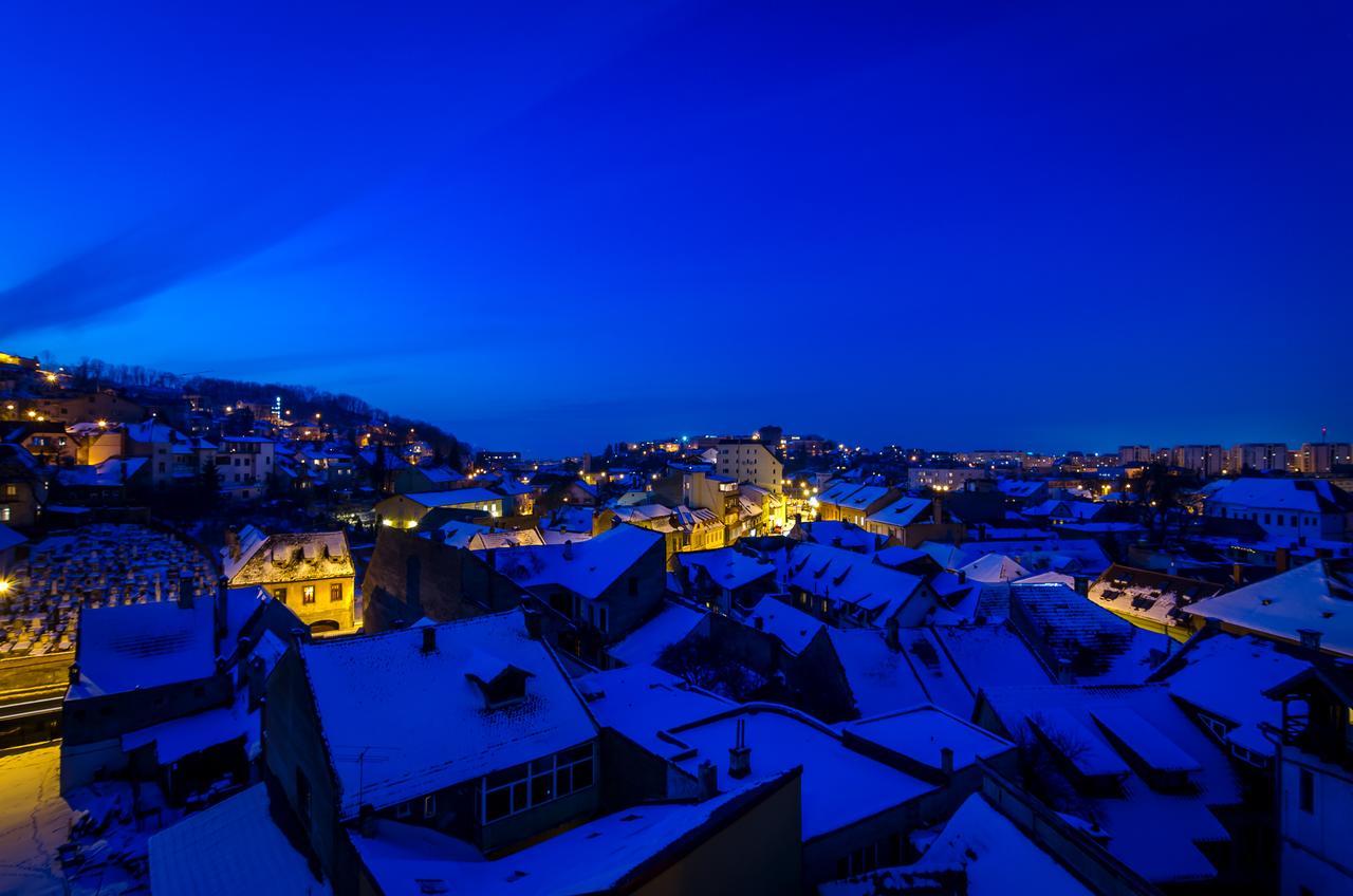 Apart Hotel Vlad Tepes Braşov Buitenkant foto